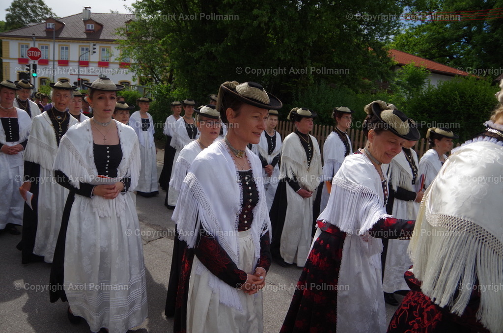 IMGP5487 | fotografiert von Axel PollmannLeonhardi Wallfahrt Benediktbeuern und Murnau, Fronleichnam, Fasching, Landschaft im Loisachtal und Benediktbeuern  - Realisiert mit Pictrs.com