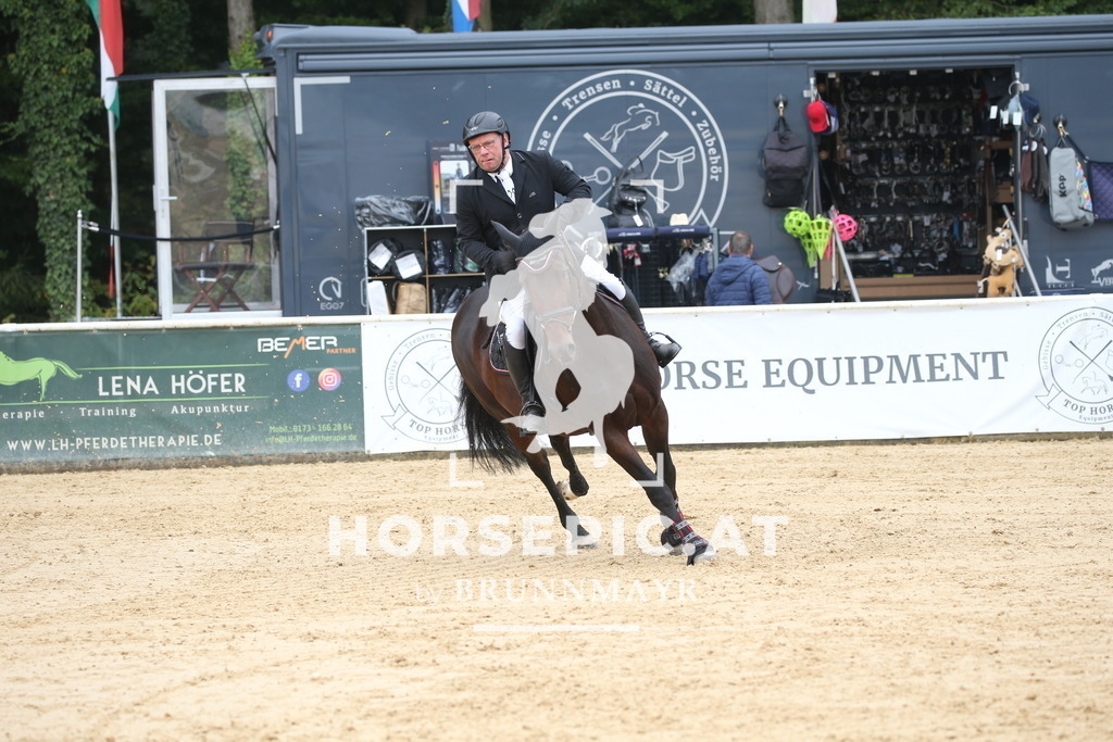 DL2Q4027 | Willkommen bei Brunnmayr - Design & Fotografie – Ihrem Spezialisten für Reitturniere und Pferdeveranstaltungen in Oberösterreich, Salzburg und Bayern! Seit über 17 Jahren sind wir leidenschaftlich dabei.