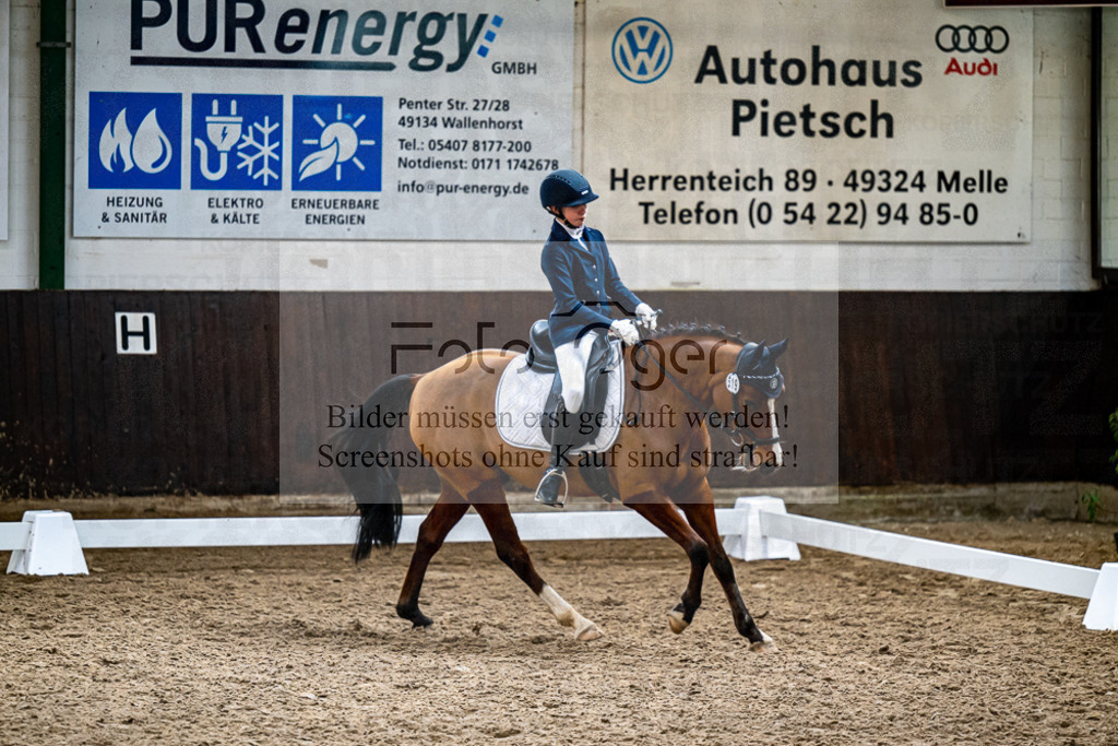 20240310-DOS_0851 | Entdecke hochwertige Reitturnierfotos von Foto Oger. Professionell, emotional und authentisch – jetzt Lieblingsmomente im Shop bestellen.Deutschlandweite Turnierfotografie. - Realisiert mit Pictrs.com