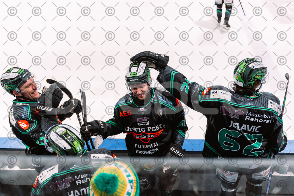 Alligators_vs_Fuessen_21.11.2025-088 | Höchstadt Alligators Fotogalerie: Eishockey-Action aus Franken. Professionelle Spielfotos, Portraits & Stadionbilder zum Download. Jetzt entdecken! - Realisiert mit Pictrs.com