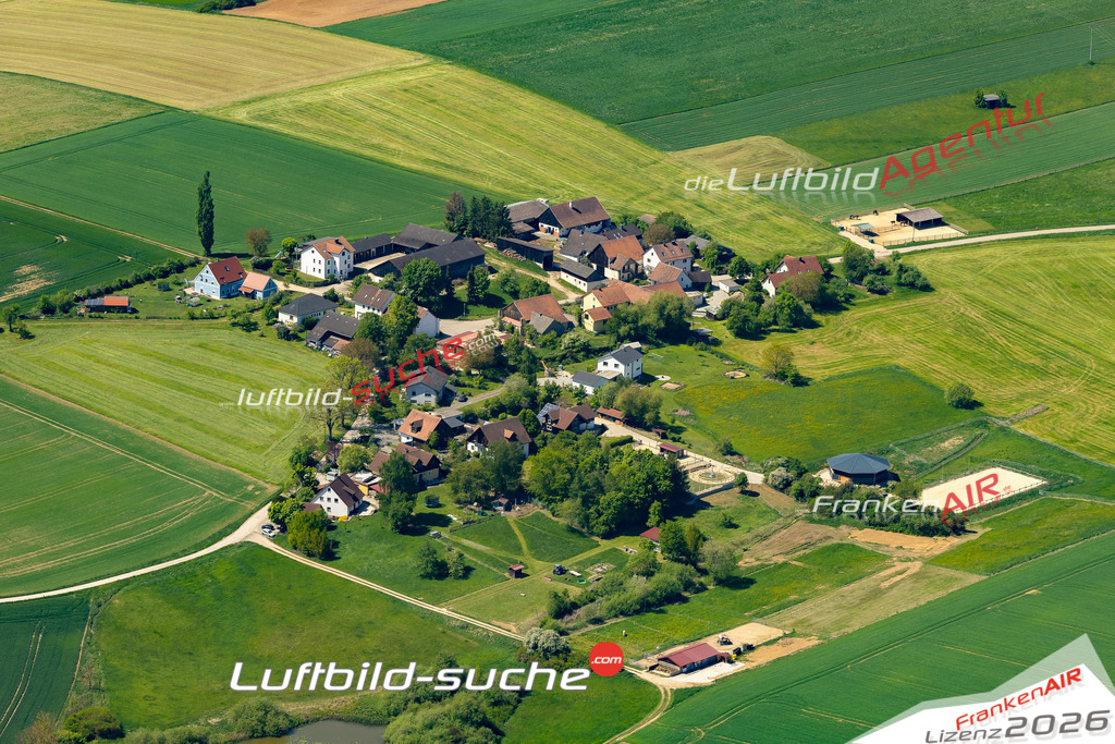 Luftaufnahme von Deinshof Kastl Bild- Das Luftbild wurde 2025 vom UL-Flugzeug heraus erstellt ( keine Drohne ) - Hochauflösende Luftaufnahme -Nicht vergleichbar mit Google Maps oder Satelittenbilder- Die Geschenkidee !Mit Lizenz und Bildrechte bestellbar