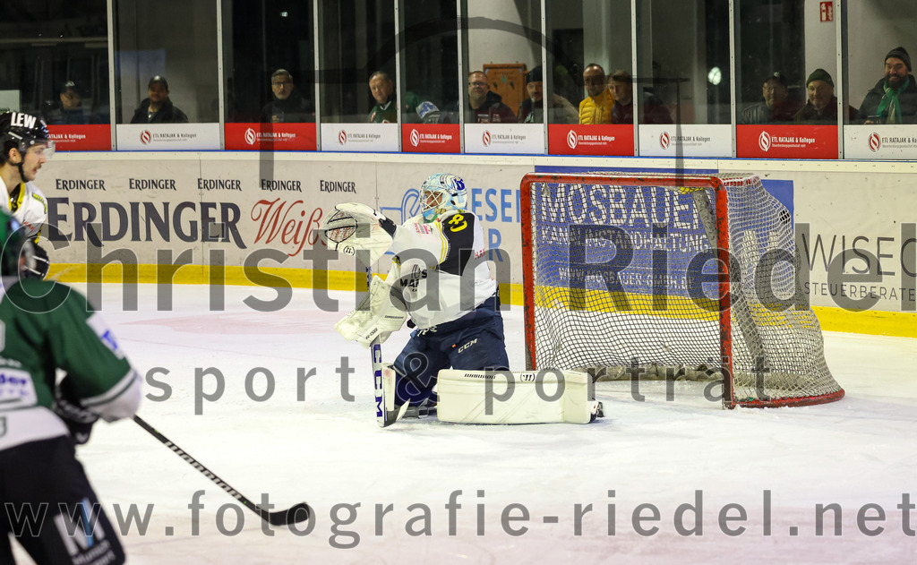 2023-11-17_107_TSV_Erding_gegen_EA_Schongau | Erding, Deutschland, 17.11.2023:
Eishockey, Bayernliga Vorrunde 2023 / 2024, 10. Spieltag, TSV Erding gegen EA Schongau, Endergebnis: 12:4

Torwart Xaver Nagel (EA Schongau, #80)

Foto: Christian Riedel / fotografie-riedel.net