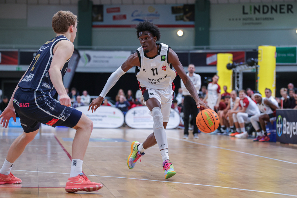 Pro A BAYER GIANTS vs Eisbären Bremerhaven-124 | Fotos von Basketballspielen aus dem Raum NRW fotografiert von Gero Mueller-Laschet und Daniel Schaefer - Realisiert mit Pictrs.com