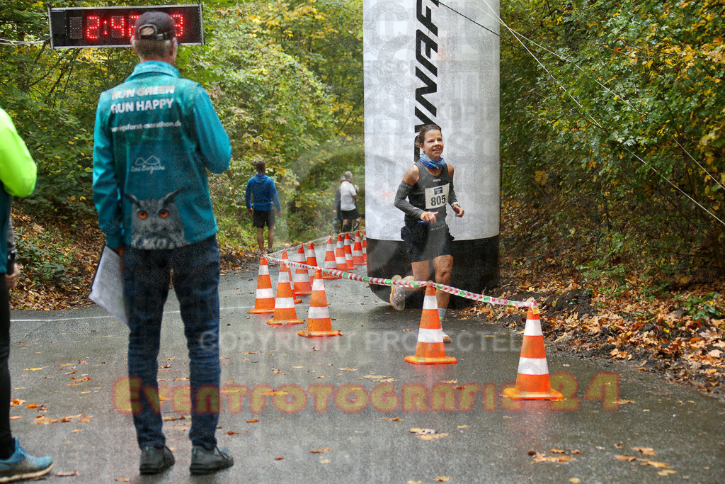 241027_0942_EX1_3354 | Sportfotografie im Rhein-Sieg Kreis, Köln, Bonn, NRW, Rheinland Pfalz, Hessen, etc. Unser Tätigkeitsfeld umfasst den Laufsport vom Volkslauf über den Marathon, Duathlon, Triathon bis zum Ultralauf wie Kölnpfad Ultra oder Schindertrail.