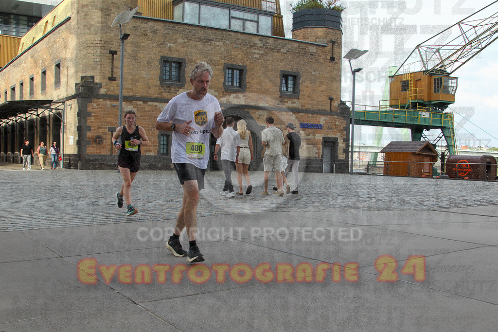 250920_1538_EV4_9329 | Sportfotografie im Rhein-Sieg Kreis, Köln, Bonn, NRW, Rheinland Pfalz, Hessen, etc. Unser Tätigkeitsfeld umfasst den Laufsport vom Volkslauf über den Marathon, Duathlon, Triathon bis zum Ultralauf wie Kölnpfad Ultra oder Schindertrail.