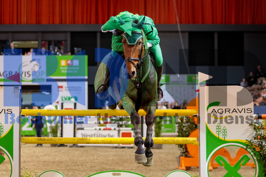 Agravis Cup 2024 - Kostuemspringen {date} -  | {headline}



(Foto: Sebastian Sendlak / BOND)

 - Realisiert mit Pictrs.com