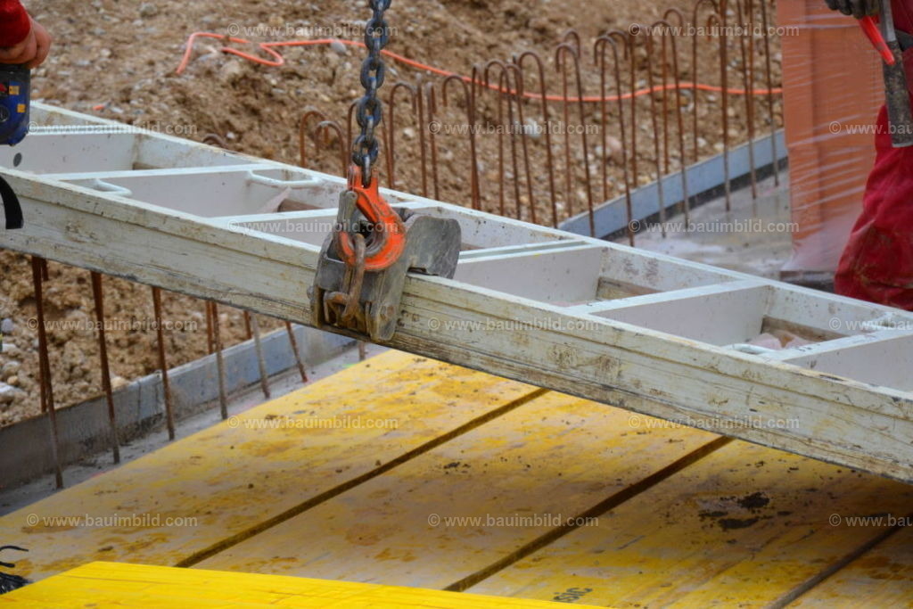 bib-lg04-betonarbeiten-0509 | Nach LV-Leistungsgruppen sortierte Detailfotos über den Bau eines Hauses. Alle Hausbau-Bilder direkt vom Urheber und Autor der Website Haus-Selber-Bauen.com
