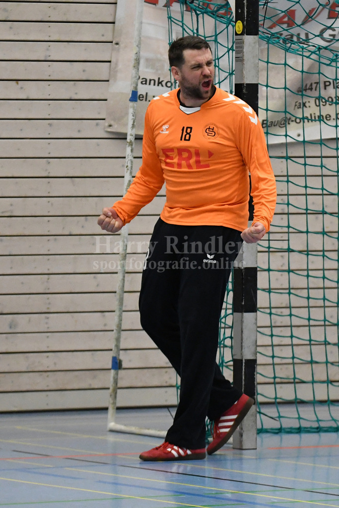 HC Deggendorf :  VfL Waldkraiburg   | Denis Detlaf  (HC Deggendorf  #18) - Realisiert mit Pictrs.com