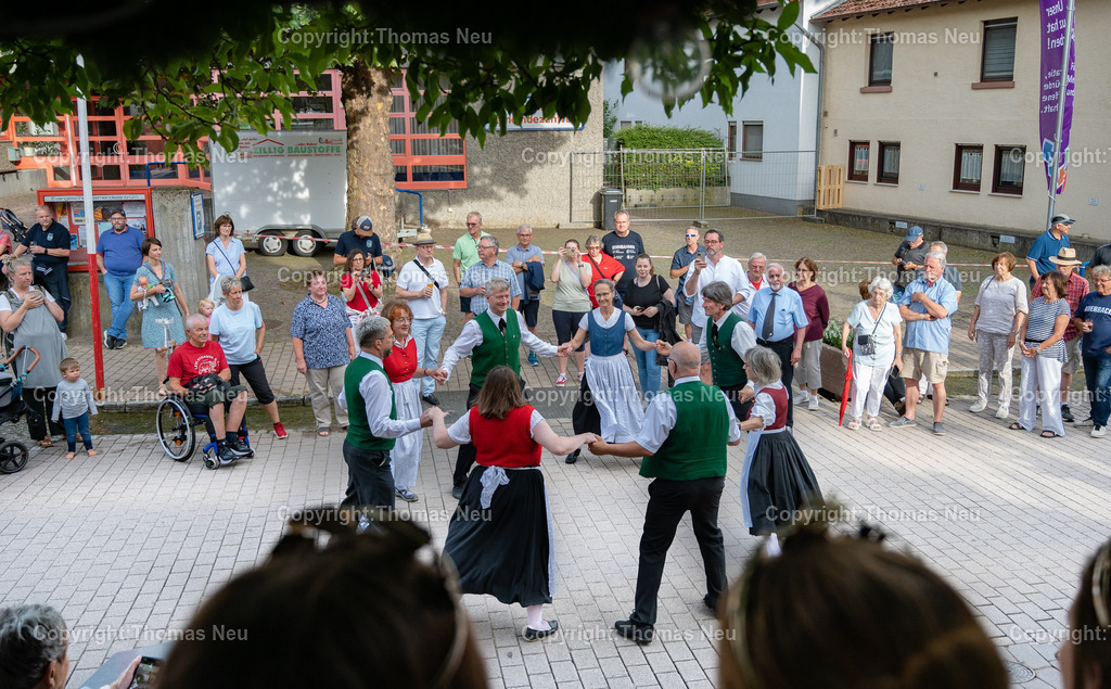 DSC_2755 | bbe, Freitag 12.7.2024, Eröffnung Bachgassenfest, mit Tanzeinlagen des OWK Auerbach, ,, Bild: Thomas Neu