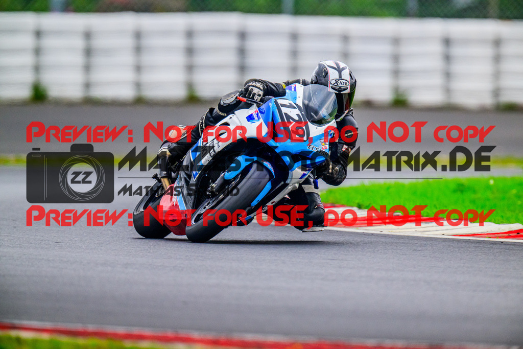 MaZZes_FotoMatrix_240910_6007705_2-303 | WEISS