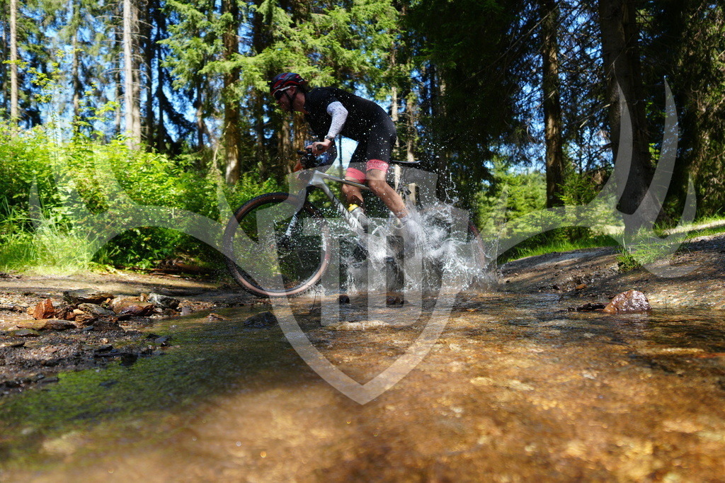 FC605349 | Fotogalerie der Treibjagd im Dunkelwald - Dein MTB Etappenrennen im Erzgebirge - Realisiert mit Pictrs.com