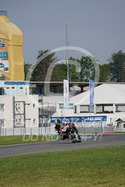 2022_05_10_PBK_31897 | Sportfotografie; SlowMotion; Video; Rennstrecke; Hafeneger; Speer; Racing; RSE; BMW; CBO; Trackday; Motorsportarena; Hockenheimring; Brno; Most; Barcelona; Valencia