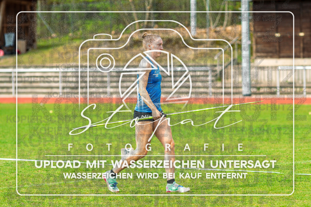 KMHK-1056 | Svea Funck (TV Jahn Walsrode (NI)) bei den Kreismeisterschaften Leichtathletik-Wurf Heidekreis 2026 im Boehmewaldstadion, Soltau (Simon Paul Stopat) - Realisiert mit Pictrs.com