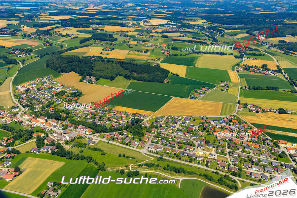 Aktuelles Luftbild von Unteriglbach Ortenburg - Die Luftaufnahme wurde 2022 mittels UL-Flugzeug erstellt ( keine Drohne ) - hochauflösende Kamera-Systeme von  Canon -Beste Qualität - Für grossformatige Ausdrucke geeignet. Die Geschenkidee !