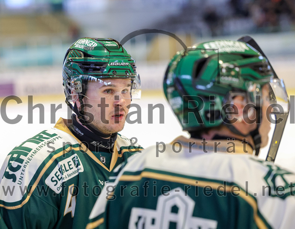 2025-09-14_049_TSV_Erding_gegen_EC_Peiting | Erding, Deutschland, 14.09.2025:Eishockey, Oberliga Süd 2025 / 2026, Testspiel, TSV Erding gegen EC Peiting, Endergebnis: 2:3Foto: Christian Riedel / fotografie-riedel.net