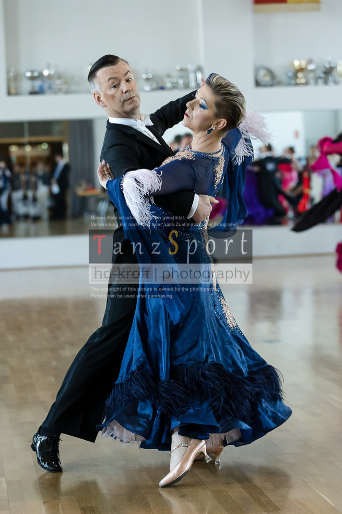 20240525_RL-Masters3-Std_4597 | Tanzsportbilder, Standardtanz, Lateintanz, WDSF, DTV, LTVB, dancecomp, goc, hessen tanzt, blaues band der spree, walzer, tango, wiener walzer, slowfox, quickstepp, samba, rumba, cha-cha-cha, paso doble. jive, hd-kroft photography, turniertanzsport