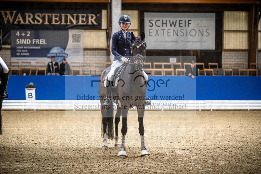 DOS_0055 | Entdecke hochwertige Reitturnierfotos von Foto Oger. Professionell, emotional und authentisch – jetzt Lieblingsmomente im Shop bestellen.Deutschlandweite Turnierfotografie. - Realisiert mit Pictrs.com