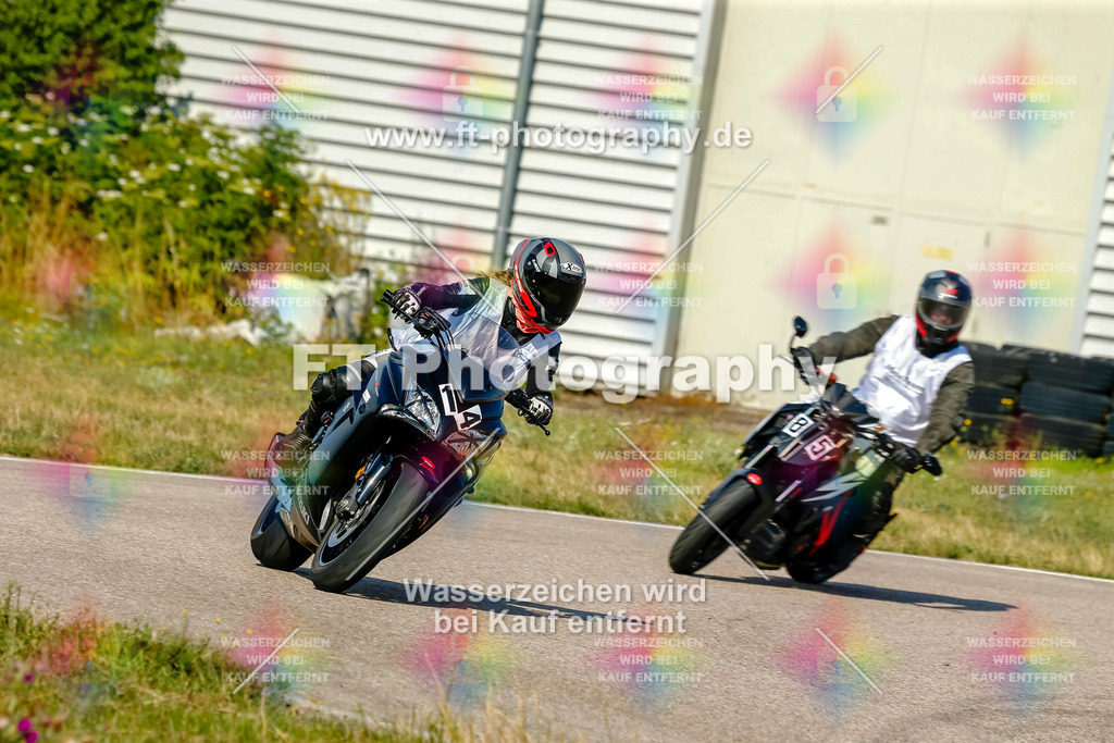 Chambley Juli-0405 | Hier findet Ihr Bilder von Touristenfahrten auf der Nürburgring Nordschleife oder von anderen Veranstaltungen die ich besucht habe. Viel Spass beim Durch Schauen 