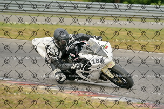 25bt05-0075 | markuskiefer.com - Realisiert mit Pictrs.com