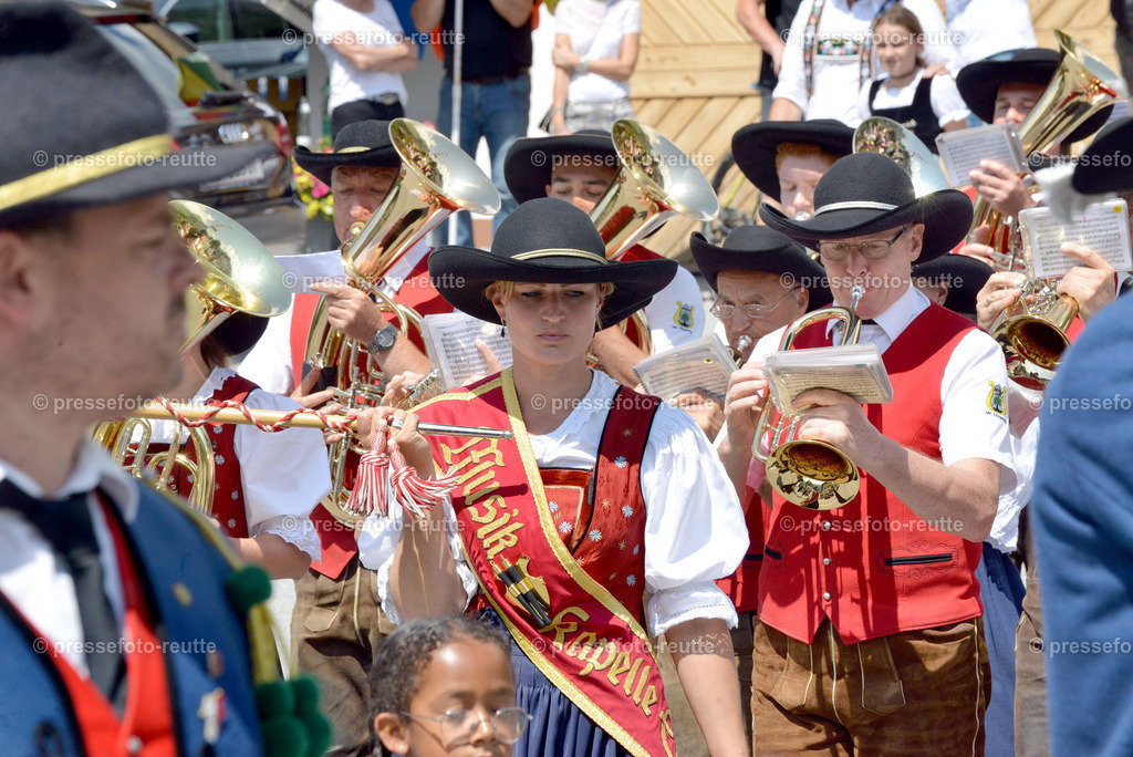 BMK-ELBIGENALP-news-2022-Juli24-Bezirksschuetzenfest-Elbigenalp-D8-WTV_3696 | Info aus dem Bezirk Reutte/Ausserfern Tirol sowie eine umfangreiche Bilddatenbank über die gesamte Region: Lechtal, Talkessel Reutte, Tannheimertal, Zwischentoren. Lech, Plansee, Zugspitze, Grenztunnel, B179, Fernpassstraße, Verkehr, Lawinen, Tradition, - Realisiert mit Pictrs.com
