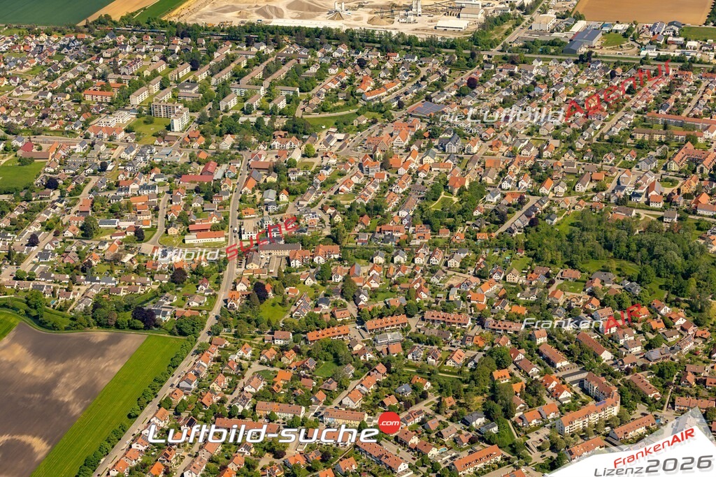 Das Luftbild zeigt :  Bobingen - Die Luftaufnahme wurde 2024 vom UL-Flugzeug aus erstellt ( keine Drohne ) - Hochauflösende Luftaufnahme - Für grossformatige Ausdrucke geeignet. Die Geschenkidee !Mit Lizenz und Bildrechte bestellbar