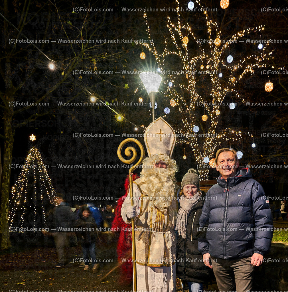 ALP7663_Wieselburger Advent_Nikolaus | (C)FotoLois.com, Alois Spandl, Wieselburger Advent im Schlosspark, Besuch durch den Hl. Nikolaus und seinen Krampussen, Sa 3. Dezember 2022.