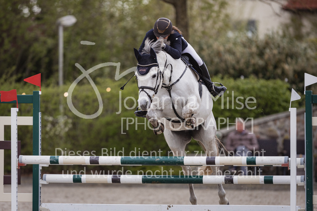 230426_HofSosath_Stil-L-507 | Deine schönsten Turniermomente als professionelle Fotos! Entdecke hochwertige Pferdesport-Fotografie im Online-Shop. Jetzt Fotos finden & bestellen!