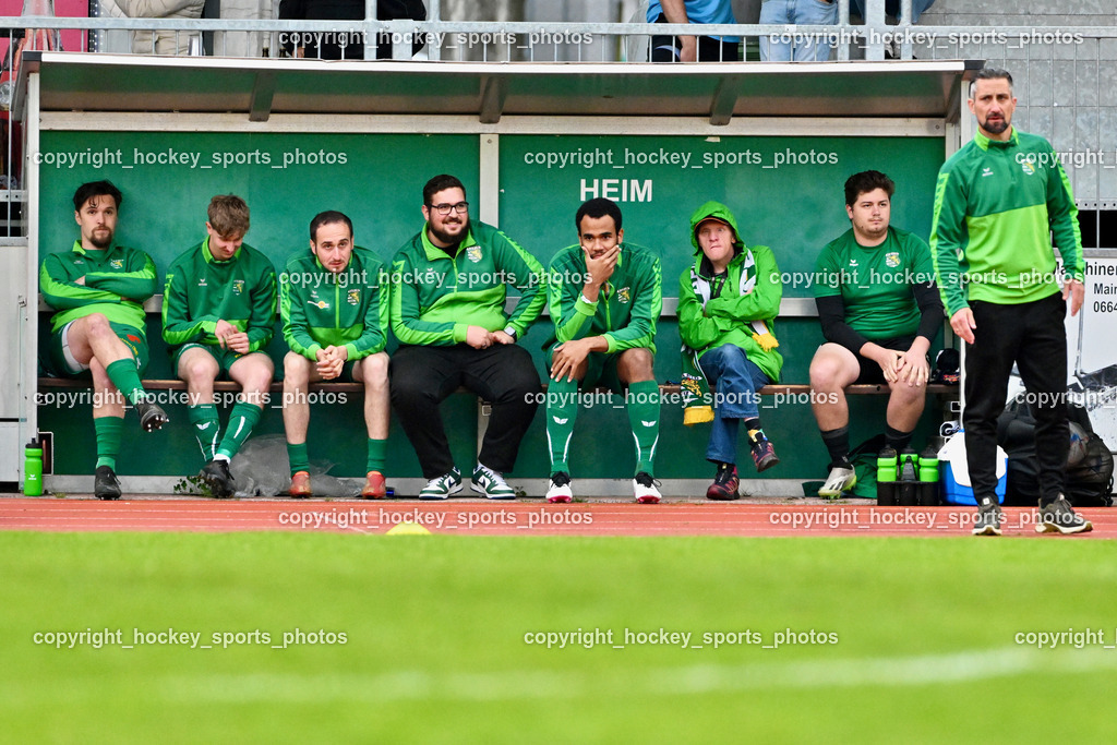 SV Rapid Lienz vs. URC Thal Assling | Spielerbank SV Rapid Lienz, Asisstentcoach Rapid Lienz Tolga Sarisaltik, Headcoach Rapid Lienz Daniel Huber, #19 Florian Brunner Rapid Lienz, #17 Peter Fleissner Rapid Lienz, #11 Danijel Panic Rapid Lienz, #22 Christian Jonas Tschojer Rapid Lienz, SV Rapid Lienz vs. URC Thal Assling, SV Rapid Lienz vs. URC Thal Assling am 08.06.2024 in Lienz (Dolomiten Satadion), Austria, (Photo by Bernd Stefan)
