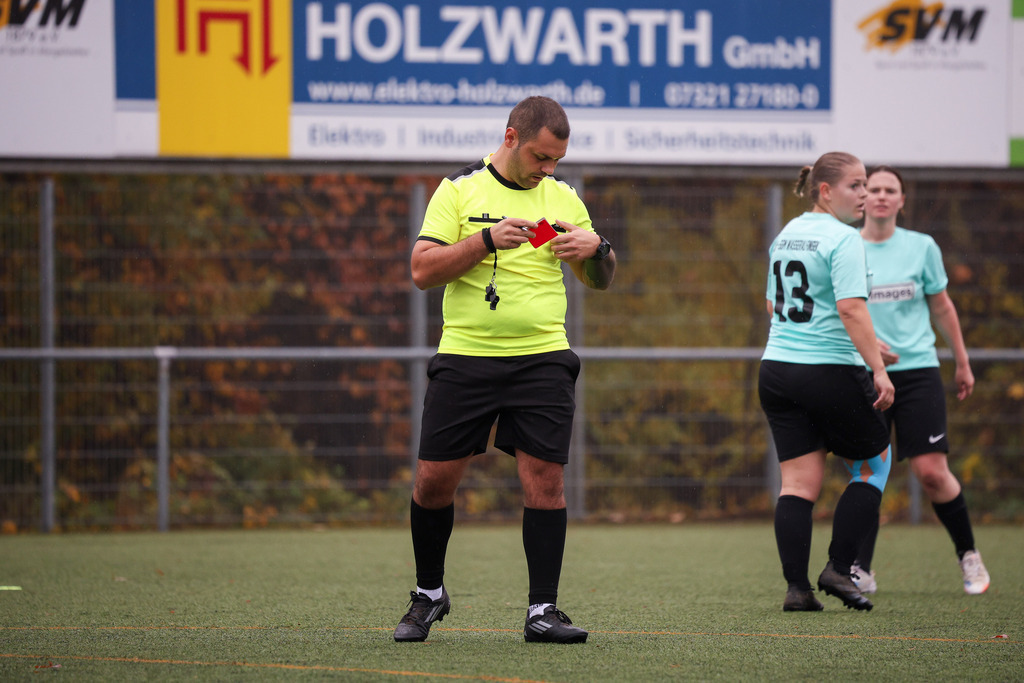 FCHWAS_251102_3265 | 1.FC Heidenheim 1846 II vs. SGM DJK-SV Wasseralfingen/Neuler, Fußball, Frauen, Bezirksliga, 2025/2026, 8. Spieltag, 02.11.2025 in Mergelstetten (Foto: Michael Bulling) - Realisiert mit Pictrs.com