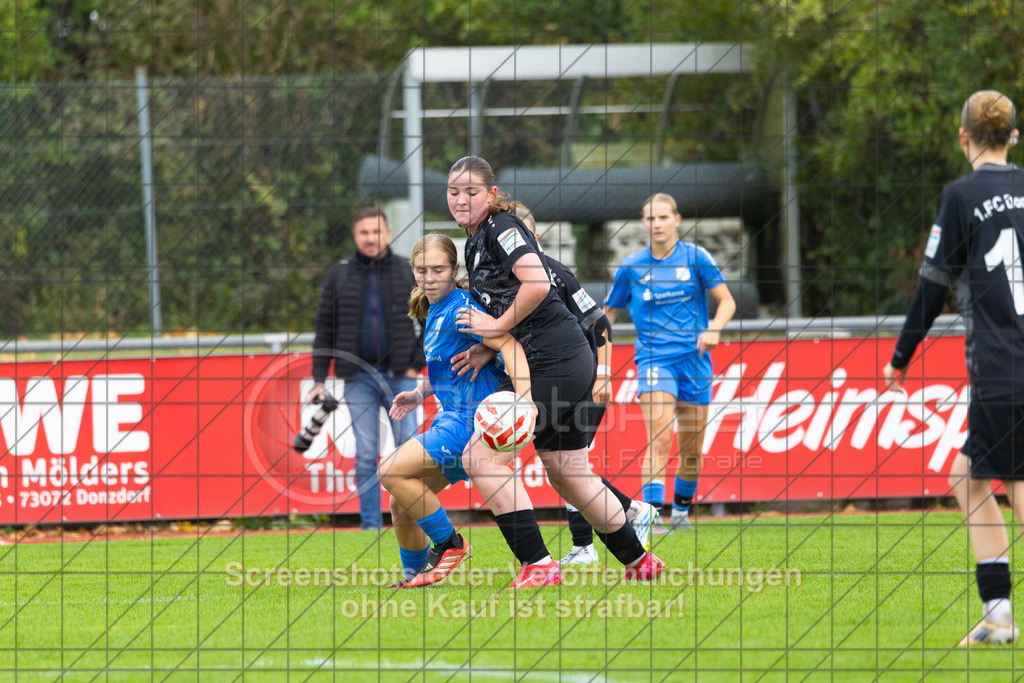 20261010_144030_0274_(c)_by_PhotoPeet | Sarah Seibold (1.FC Donzdorf #26)1.FC Donzdorf (schwarz) vs. SC Sand (blau), Fußball, EnBW-Oberliga B -Juniorinnen, 05. Spieltag, Saison 2026/2027, Rasenplatz Lautertal Stadion, Süßener Straße 16, 73072 Donzdorf, 10.10.2026 - 14:00 Uhr,Foto: PhotoPeet / Sport- &amp; Eventfotografie / Peter Harich