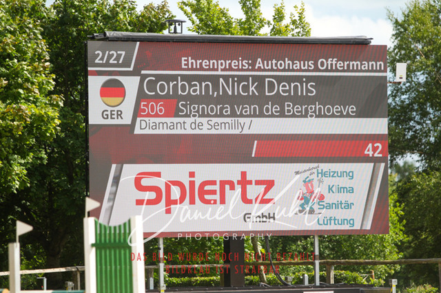 DKP43627 | Turniersportfotografie; Pferdefotografie; Dressurfotografie