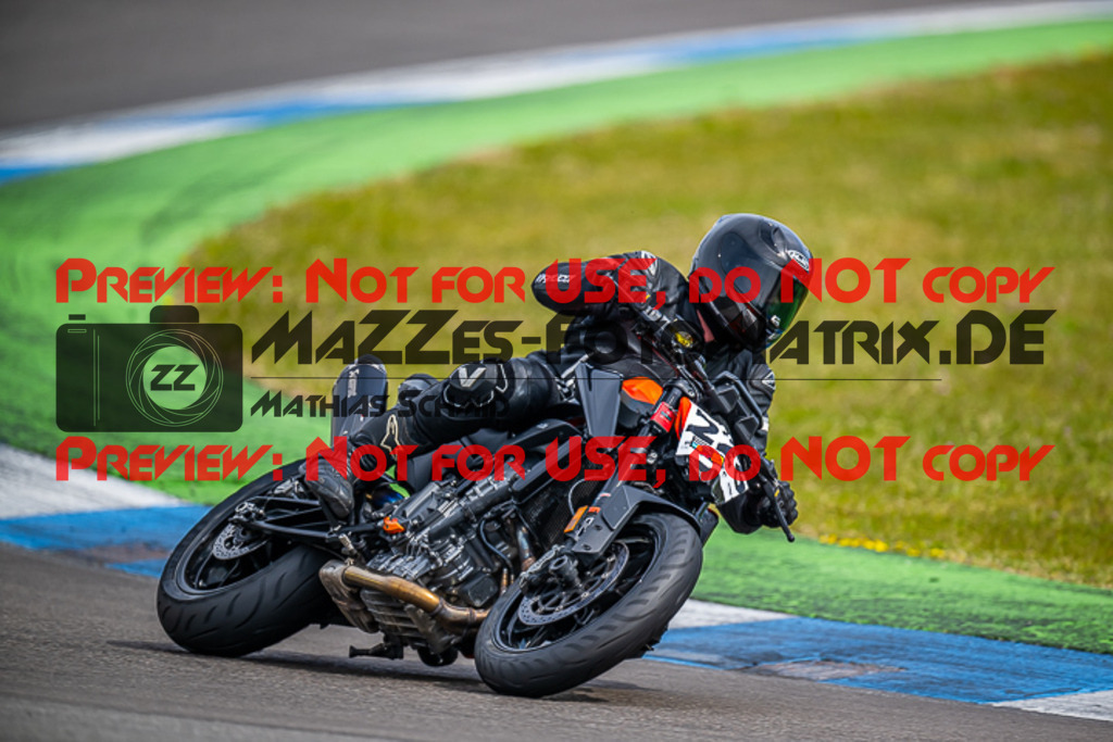 MaZZes_FotoMatrix_230410_6731 | GELB