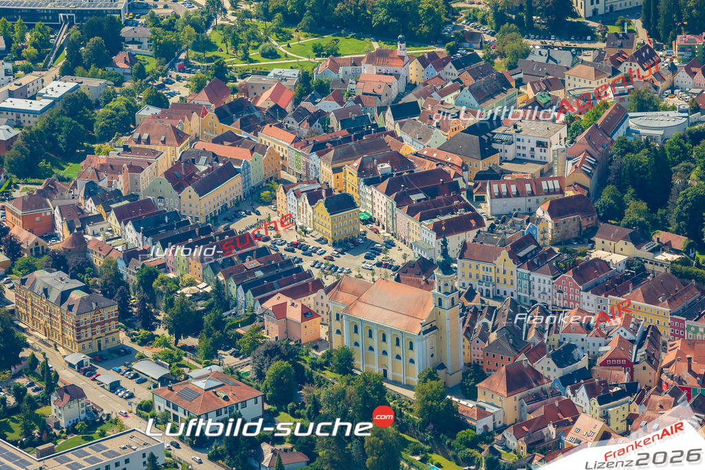 Oberer Stadtplatz Schärding Bild- Das Luftbild wurde 2025 vom UL-Flugzeug heraus erstellt ( keine Drohne ) - Hochauflösende Luftaufnahme -Nicht vergleichbar mit Google Maps oder Satelittenbilder- Die Geschenkidee !Mit Lizenz und Bildrechte bestellbar