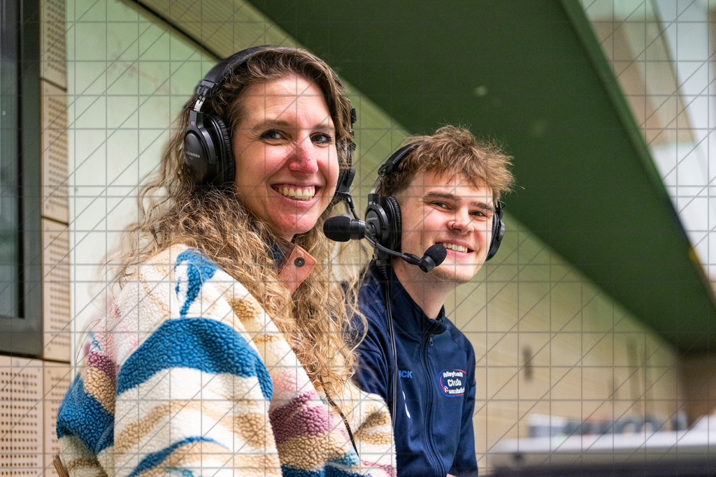 2. VBLF Nord 25/26 | Spiel 4065 | VC Osnabrück vs. TUSA City Girls Düsseldorf | Unsere Dyn Moderatoren. //  10.01.26: 2. VBLF Nord 25/26 | Spiel 4065 | VC Osnabrück vs. TUSA City Girls Düsseldorf / Osnabrück / Deutschland  //   CREDIT:www.bullenfotos.de, Martin König, Hörner Weg 40, D-49078 Osnabrück, +4917663732967 // Nutzung und Weitergabe nur zu den vereinbarten Zwecken. Presseanfragen an Ersteller. Alle Rechte beim Ersteller. Honorierung nach MFM. - Realisiert mit Pictrs.com