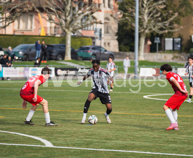 juv_lut_fmachado-0185 | Images from the Juniors B match between Juventus Academy and FC Lutry, played on 18 March 2026 in Lutry, Switzerland, featuring players, coaching staff and match action throughout the game.
