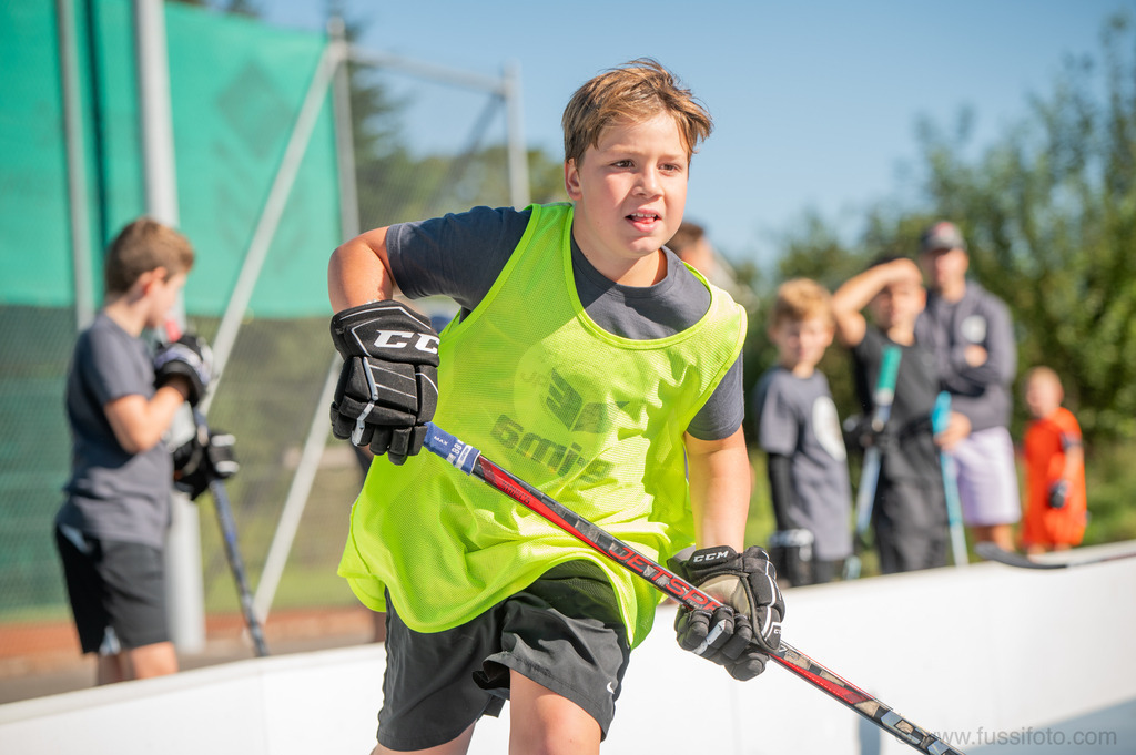 2025-09JP Hockey-Camp-Widnau-1202 | "Fussifoto.com – Ihr Ansprechpartner für hochwertige Fotografie! Entdecken Sie kreative Bilder und professionelle Dienstleistungen. Kontaktieren Sie uns für Ihre Projekte!"