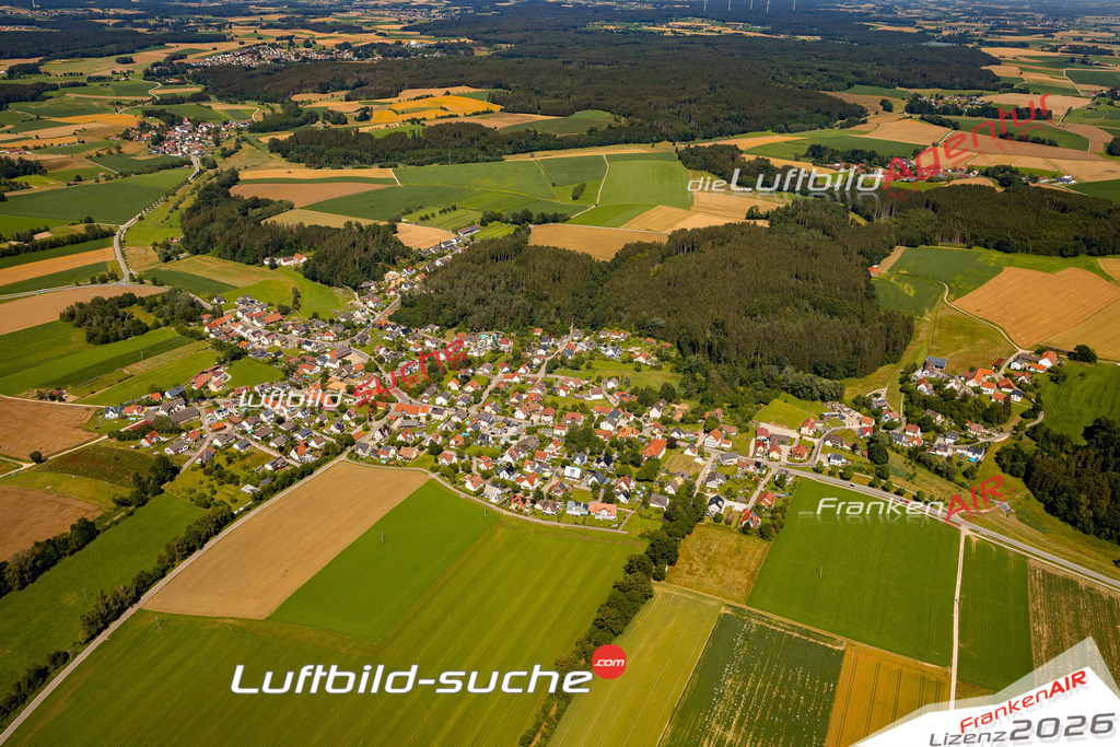 Das Luftbild zeigt : Bachern Friedberg - Die Luftaufnahme wurde 2024 vom UL-Flugzeug aus erstellt ( keine Drohne ) - Hochauflösende Luftaufnahme - Für grossformatige Ausdrucke geeignet. Die Geschenkidee !Mit Lizenz und Bildrechte bestellbar