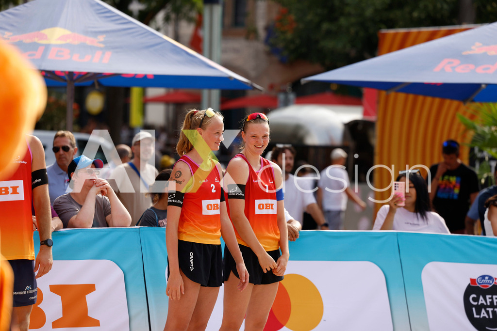 Obi BeachTour 2026 - Basel | BASEL, SWITZERLAND - JULY 19: MURIEL BOSSART (SUI) and LINDA ABBÜHL (SUI) during the Obi BeachTour 2026 celebration at Barfüsserplatz on July 19, 2026 in Basel, Switzerland. - Realisiert mit Pictrs.com