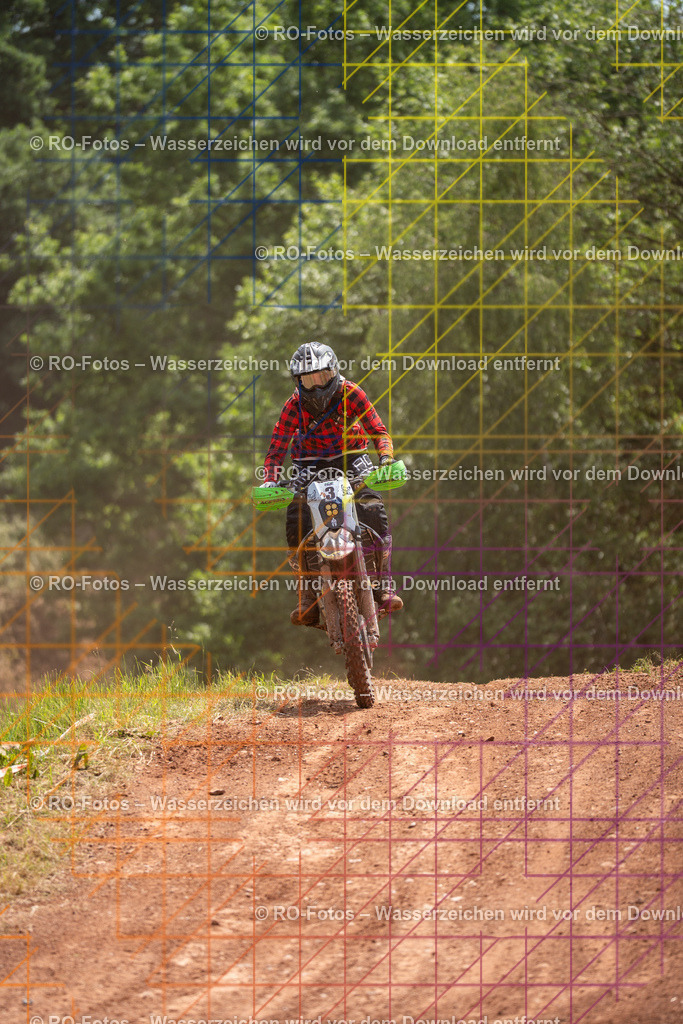 Wolfshausen 5 Lauf -219 | Sportfotografie von RO-Fotos: Motorsport, Motocross, Enduro, Laufveranstaltungen und Triathlon. Professionelle Fotos von Sportlern und Events. - Realisiert mit Pictrs.com