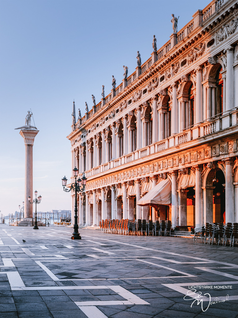20220309-071107 ITALIEN-Venedig _002-1 Kopie | Herzlich willkommen auf meiner Seite! Ich bin Elke Wallnisch, Deine Fotografin für lichtstarke Momente. Der Name steht für alles, was mich mit der Fotografie verbindet: Das Licht und seine machtvolle Wirkung auf eine Situation oder unsere Stimmung - Realisiert mit Pictrs.com