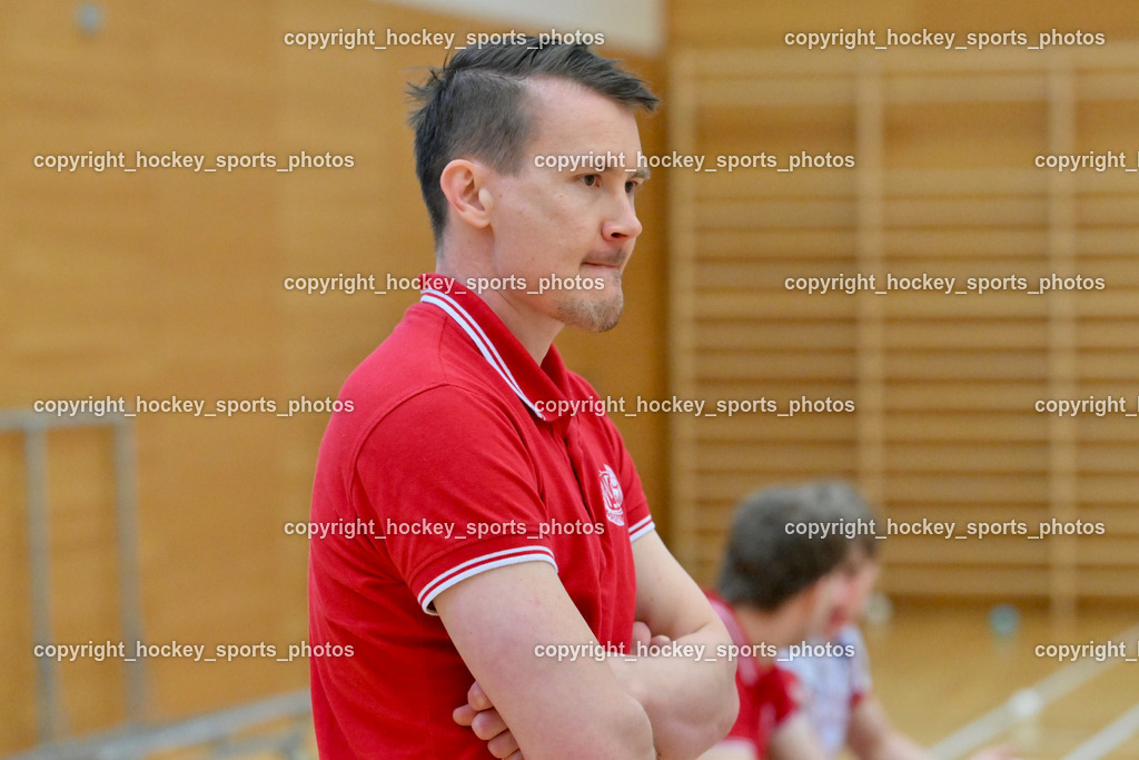 VSV Unihockye vs. KAC Floorball | Headcoach KAC Floorball Janne Hukka, VSV Unihockye vs. KAC Floorball, VSV Unihockye vs. KAC Floorball am 13.04.2025 in Villach (Ballspielhalle St. Martin), Austria, (Photo by Bernd Stefan)