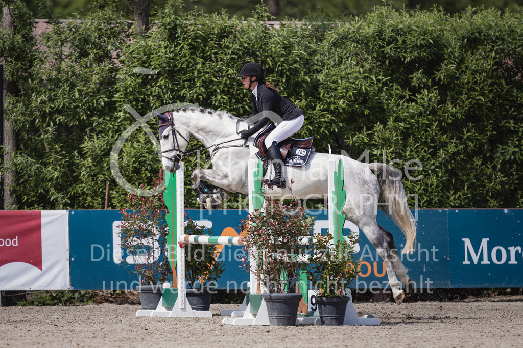 230516_Mühlen_03SprPf-A-311 | Deine schönsten Turniermomente als professionelle Fotos! Entdecke hochwertige Pferdesport-Fotografie im Online-Shop. Jetzt Fotos finden & bestellen!