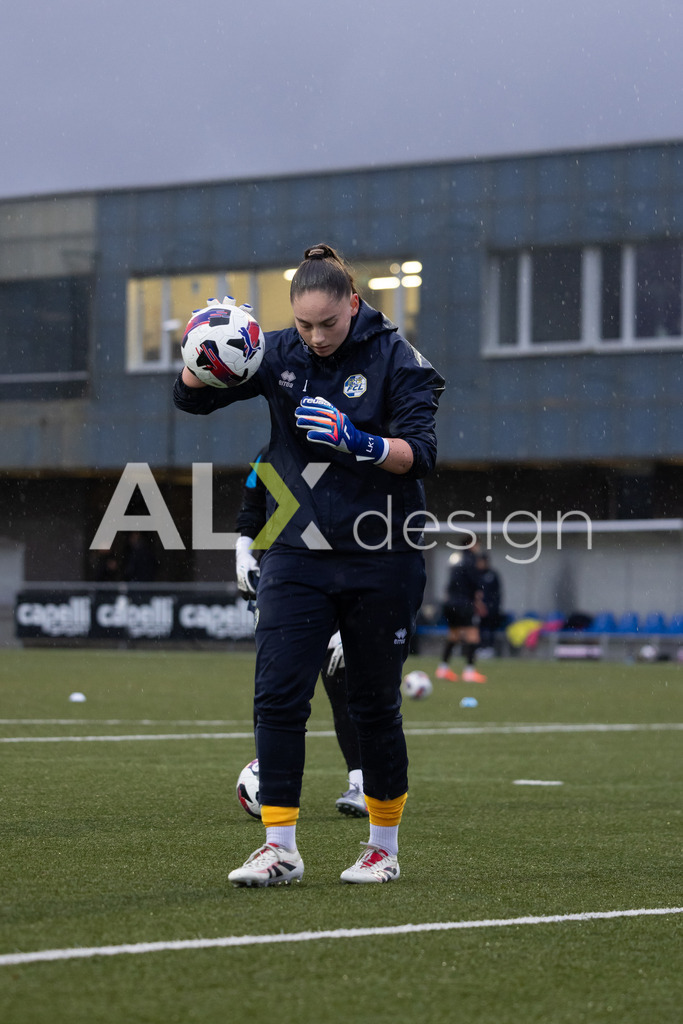 Fußball I Frauen I Saison 2025-2026 I AXA Women's Super League | Women I 14. Spieltag I Grasshoppers Club Zürich - FC Luzern I 14.02.2026 | 1 Lea Kramoviku (CH) (FC Luzern) – Tor - Realisiert mit Pictrs.com