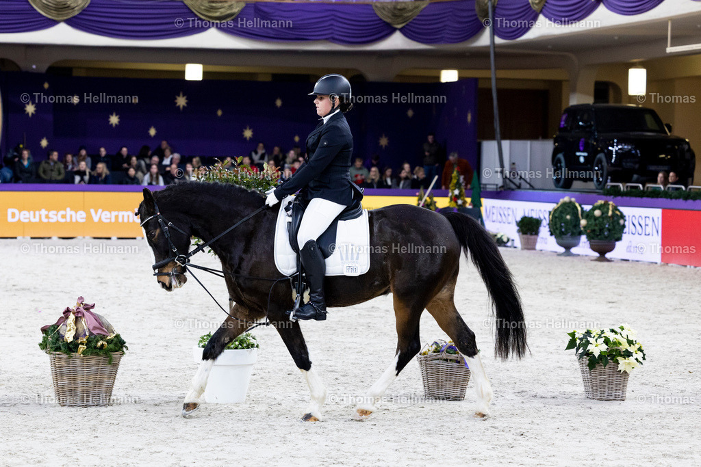 TH_Linsenhoff Förderpreis Reiterwettbewerb_13013 | Linsenhoff Förderpreis Reiterwettbewerb beim Festhallen Reitturnier Frankfurt 2023 am 14.12.23 in Frankfurt, Festhalle