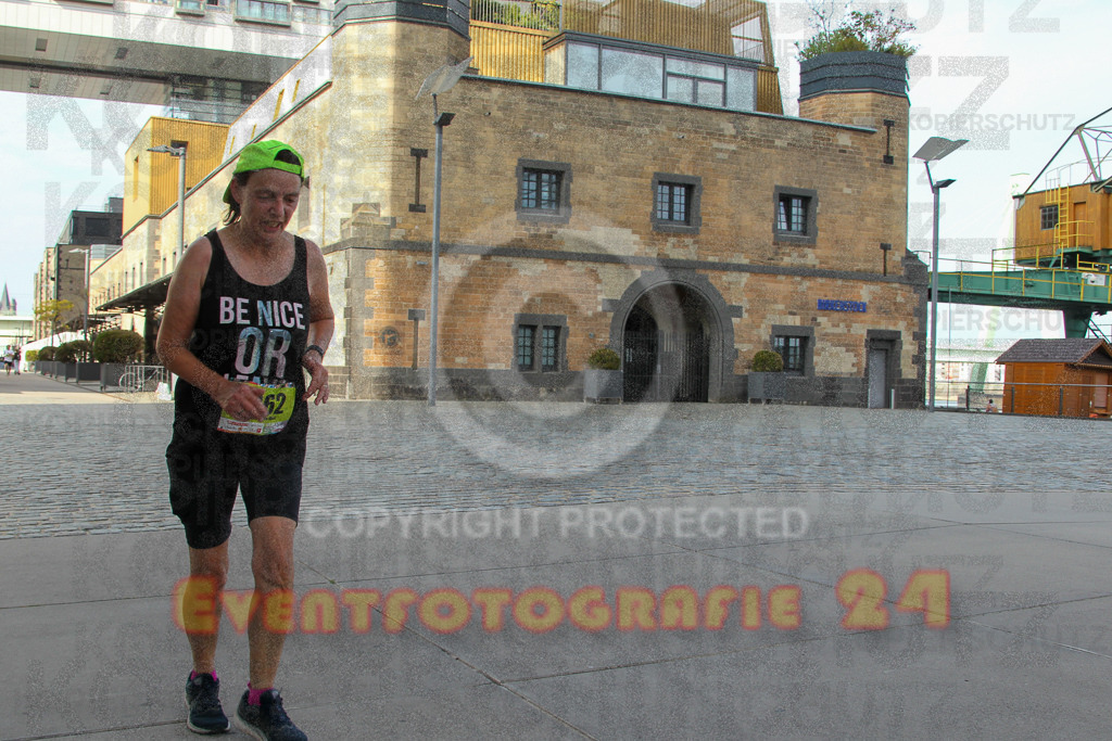 250920_1545_EV4_9553 | Sportfotografie im Rhein-Sieg Kreis, Köln, Bonn, NRW, Rheinland Pfalz, Hessen, etc. Unser Tätigkeitsfeld umfasst den Laufsport vom Volkslauf über den Marathon, Duathlon, Triathon bis zum Ultralauf wie Kölnpfad Ultra oder Schindertrail.