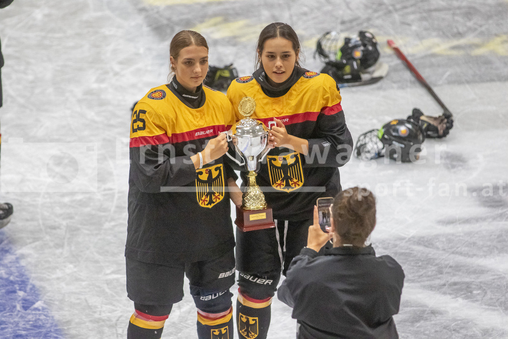 Dameneishockey | Dameneishockey, U18 Turnier am 31.08.2024 in Spittal (Eis-Sport-Arena - Sportzentrum Spittal), Austria, (Photo by Ernst Krawagner sport-fan.at) - Realisiert mit Pictrs.com