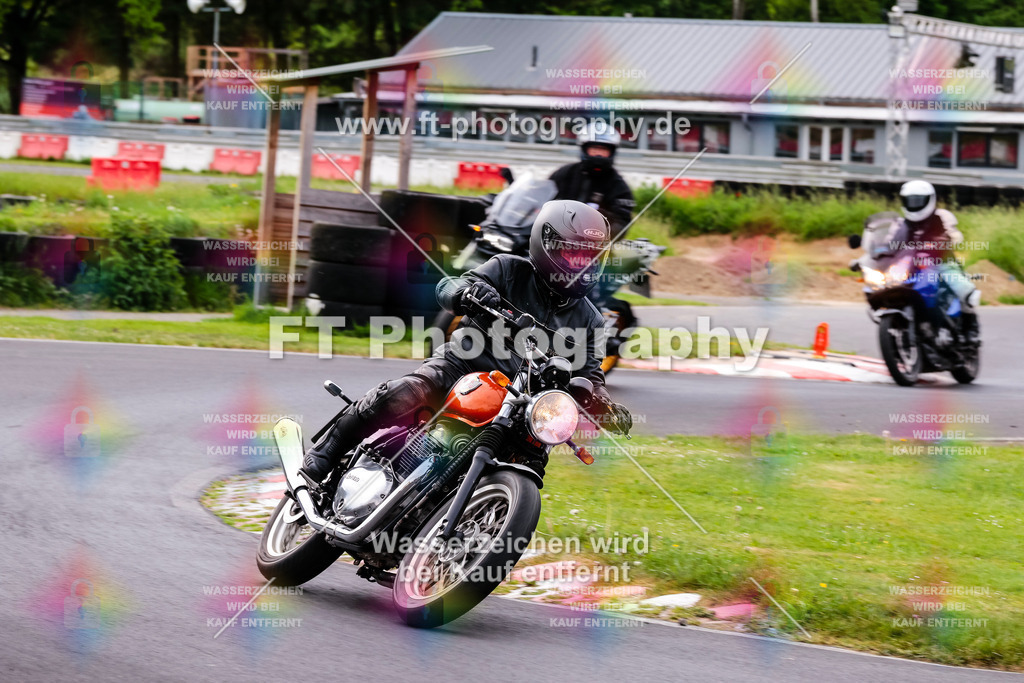 MotoTeamVBK-20068 | Hier findet Ihr Bilder von Touristenfahrten auf der Nürburgring Nordschleife oder von anderen Veranstaltungen die ich besucht habe. Viel Spass beim Durch Schauen 