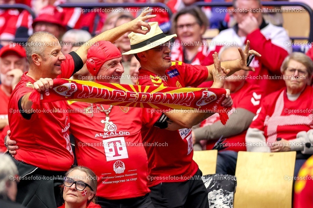EHF18012601074 | 18.01.2026, Handball, Men's EHF EURO 2026, Portugal - Nordmazedonien, Jyske Bank Boxen in Herning, Dänemark, Preliminary Round: Feature Gute Laune Stimmung EMotionen Fans Handballfans Zuschauer Besucher Nordmazedonische Nordmazedonier