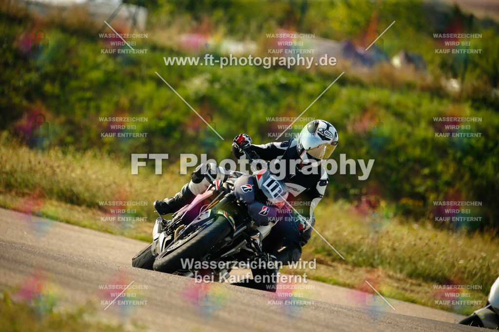 _MOT5975 | Hier findet Ihr Bilder von Touristenfahrten auf der Nürburgring Nordschleife oder von anderen Veranstaltungen die ich besucht habe. Viel Spass beim Durch Schauen 