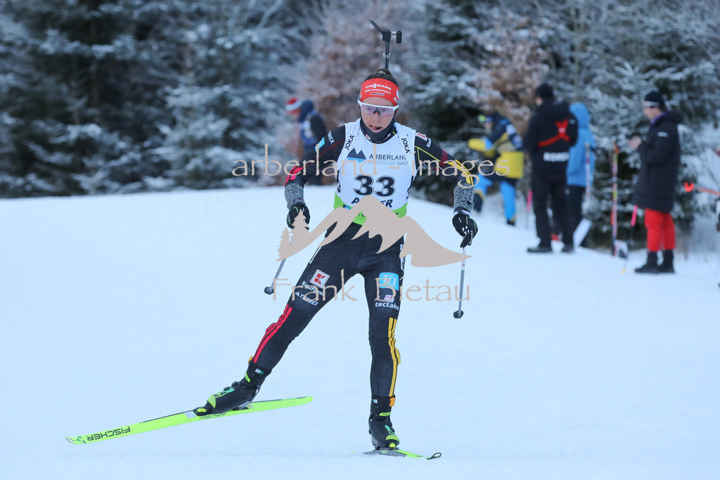 OE7A9511 | Sophia Schneider